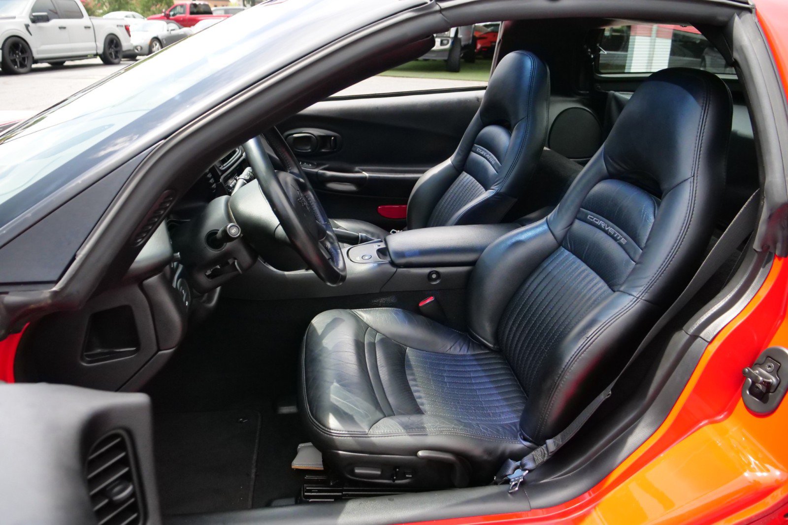 Used 2002 Chevrolet Corvette Coupe w/ Preferred Equipment Group2 RWD image 3