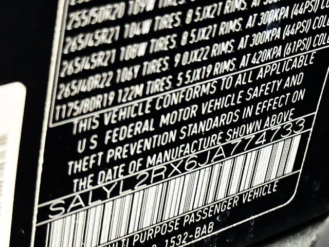 Used 2018 Land Rover Range Rover Velar R-Dynamic SE image 42