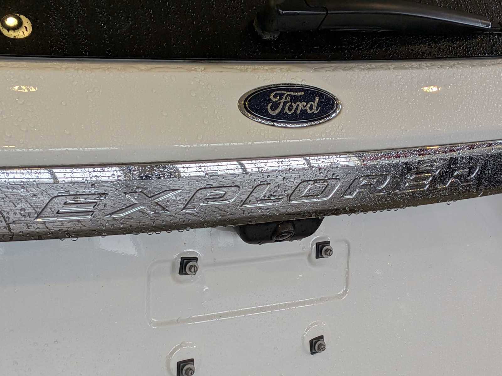 Used 2023 Ford Explorer Limited w/ Hybrid Equipment Group 310A image 10