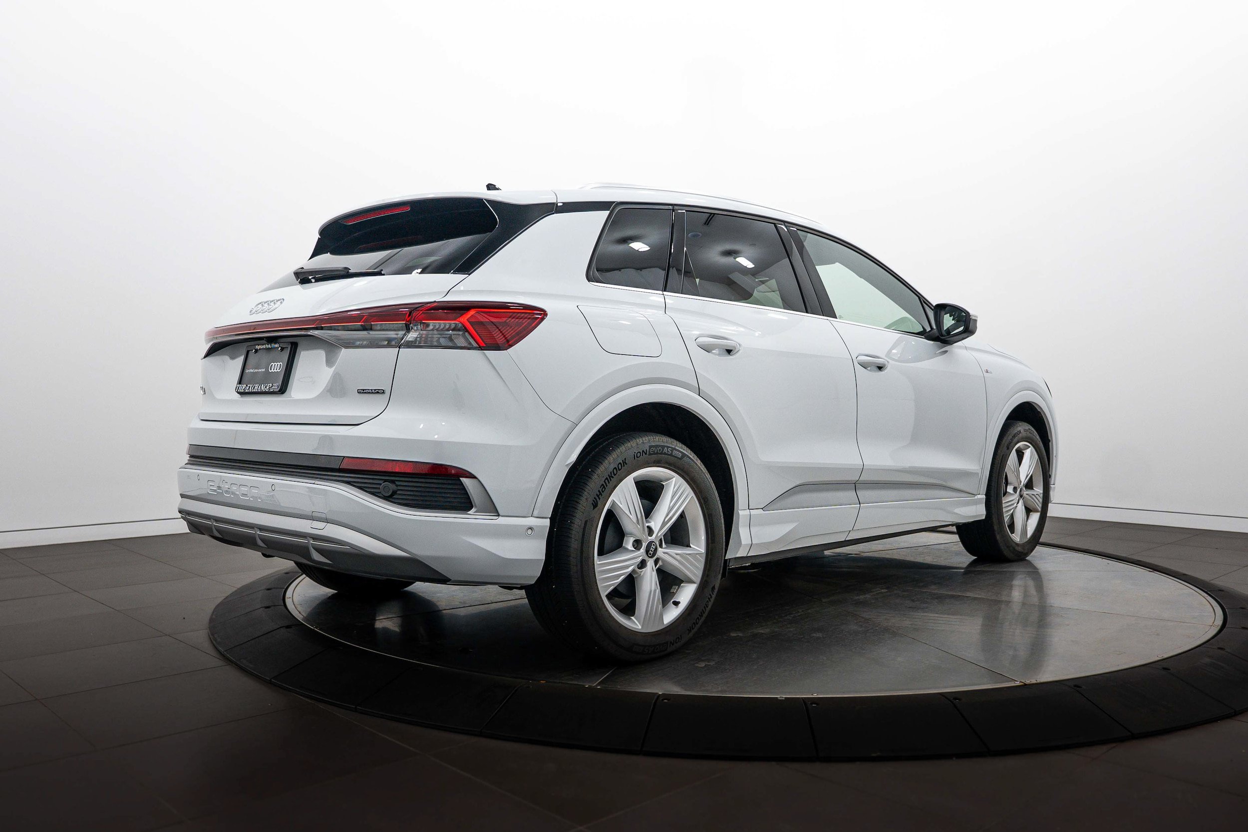Certified 2023 Audi Q4 e-tron Premium Plus w/ Premium Plus AWD/4WD image 4