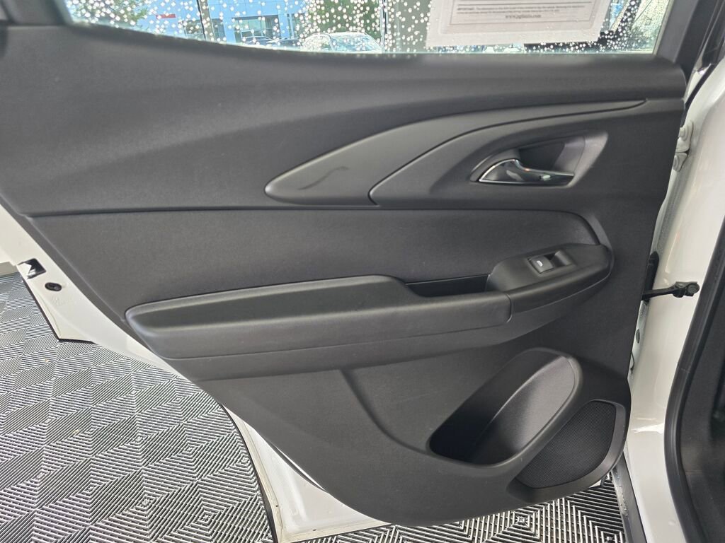 Used 2023 Chevrolet TrailBlazer LT w/ Convenience Package image 38