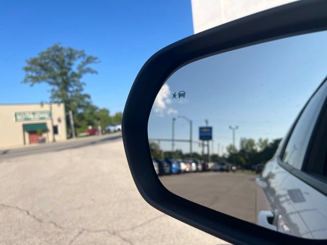 New 2027 Chevrolet Traverse LT w/ Sun and Wheel Package FWD image 23