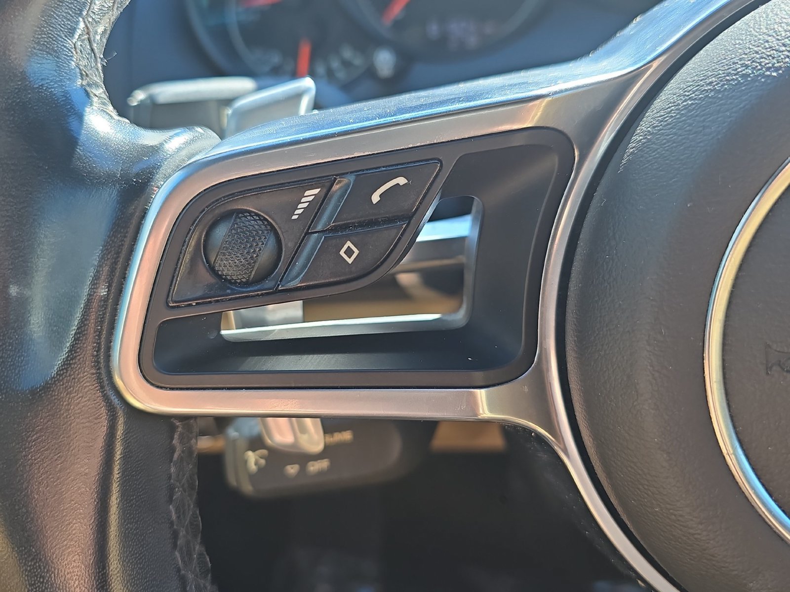 Used 2018 Porsche Cayenne AWD/4WD image 23