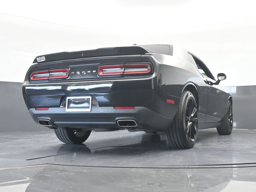 Used 2019 Dodge Challenger SXT image 57