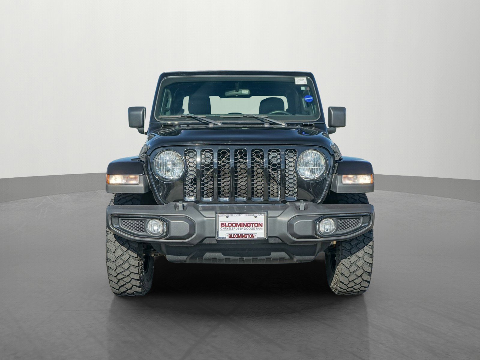 Used 2021 Jeep Gladiator Willys image 2