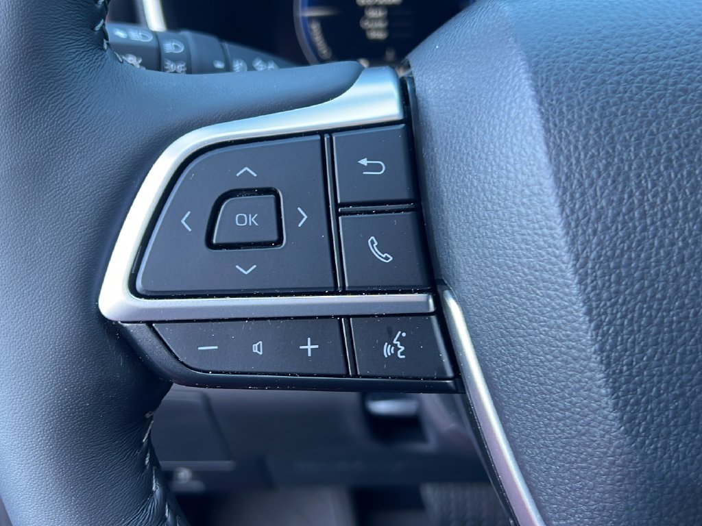 Certified 2026 Toyota Highlander Limited AWD/4WD image 20