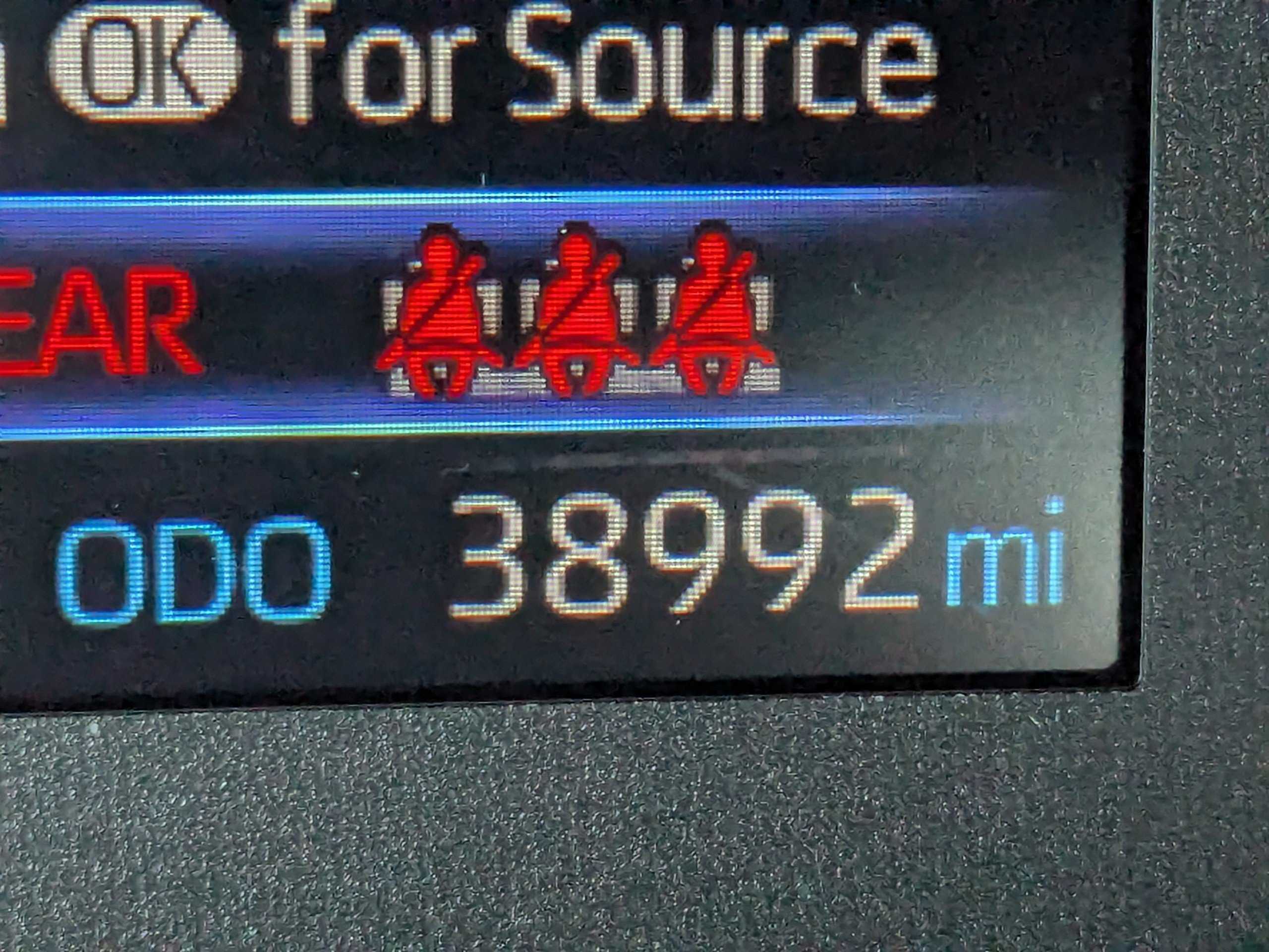 Used 2023 Toyota Corolla LE image 29