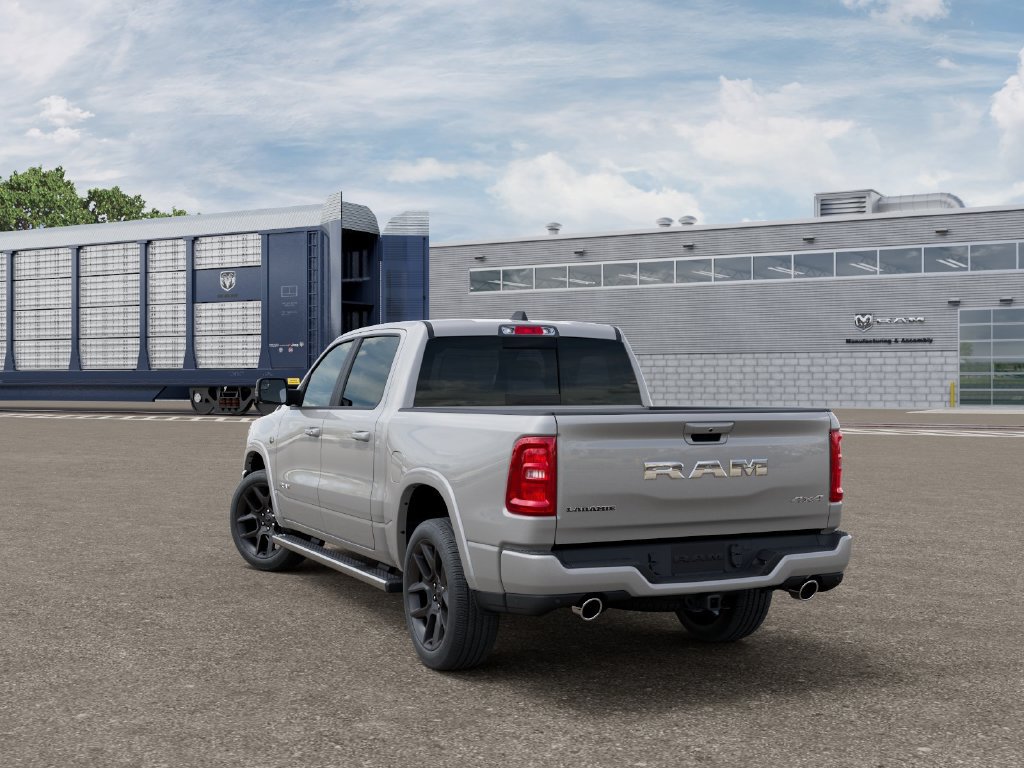 New 2027 RAM 1500 Laramie AWD/4WD image 3