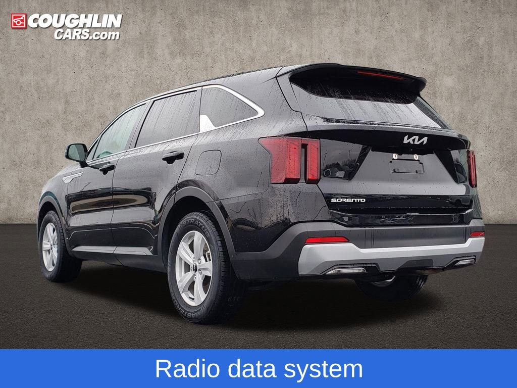 Used 2024 Kia Sorento LX image 6
