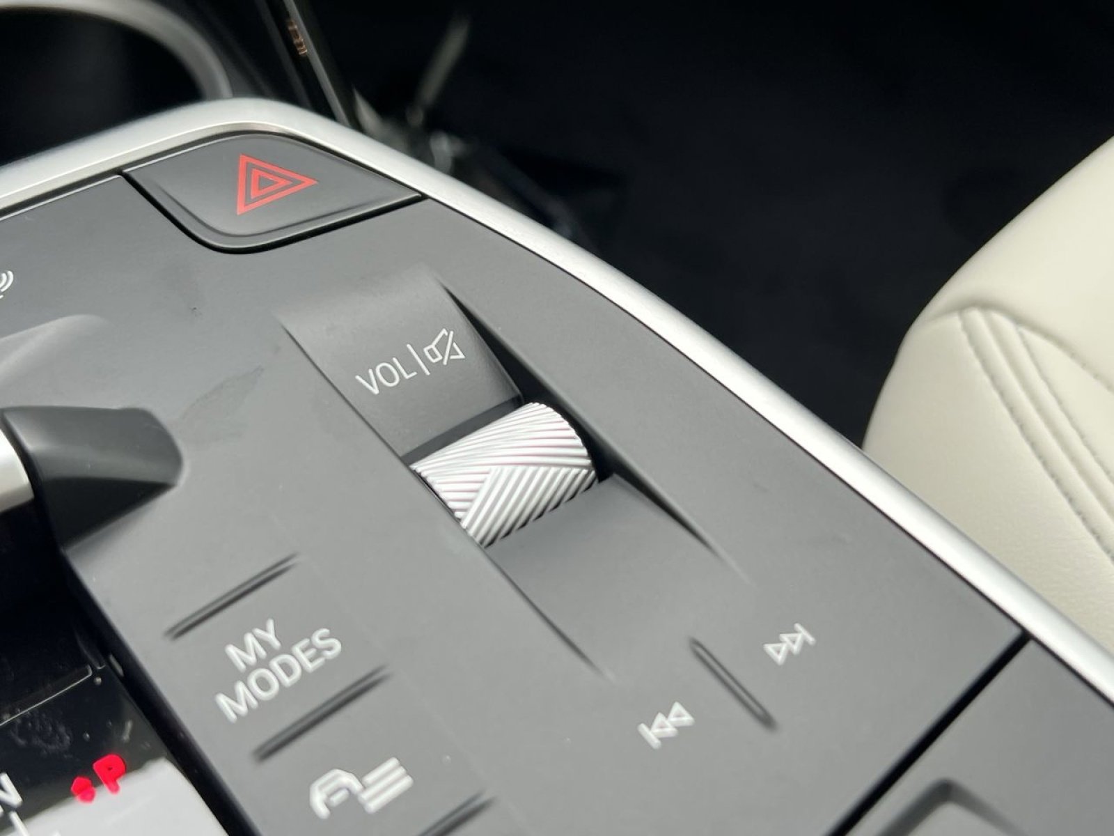 New 2026 BMW X1 xDrive28i w/ Technology Package image 15