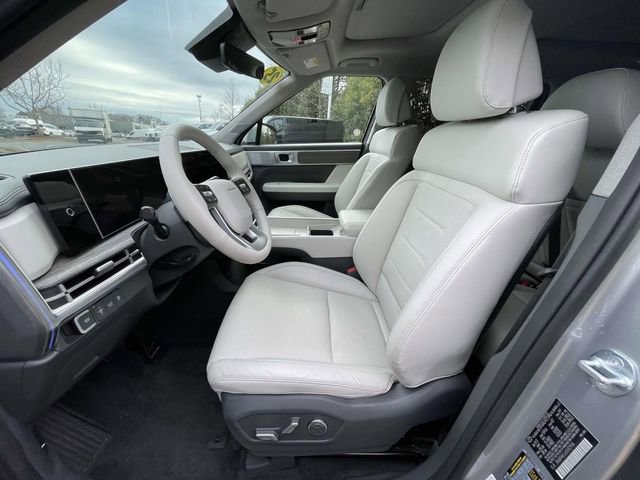 Used 2025 Hyundai Santa Fe Limited image 11