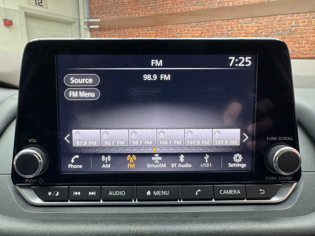 Used 2023 Nissan Rogue SV AWD/4WD image 20