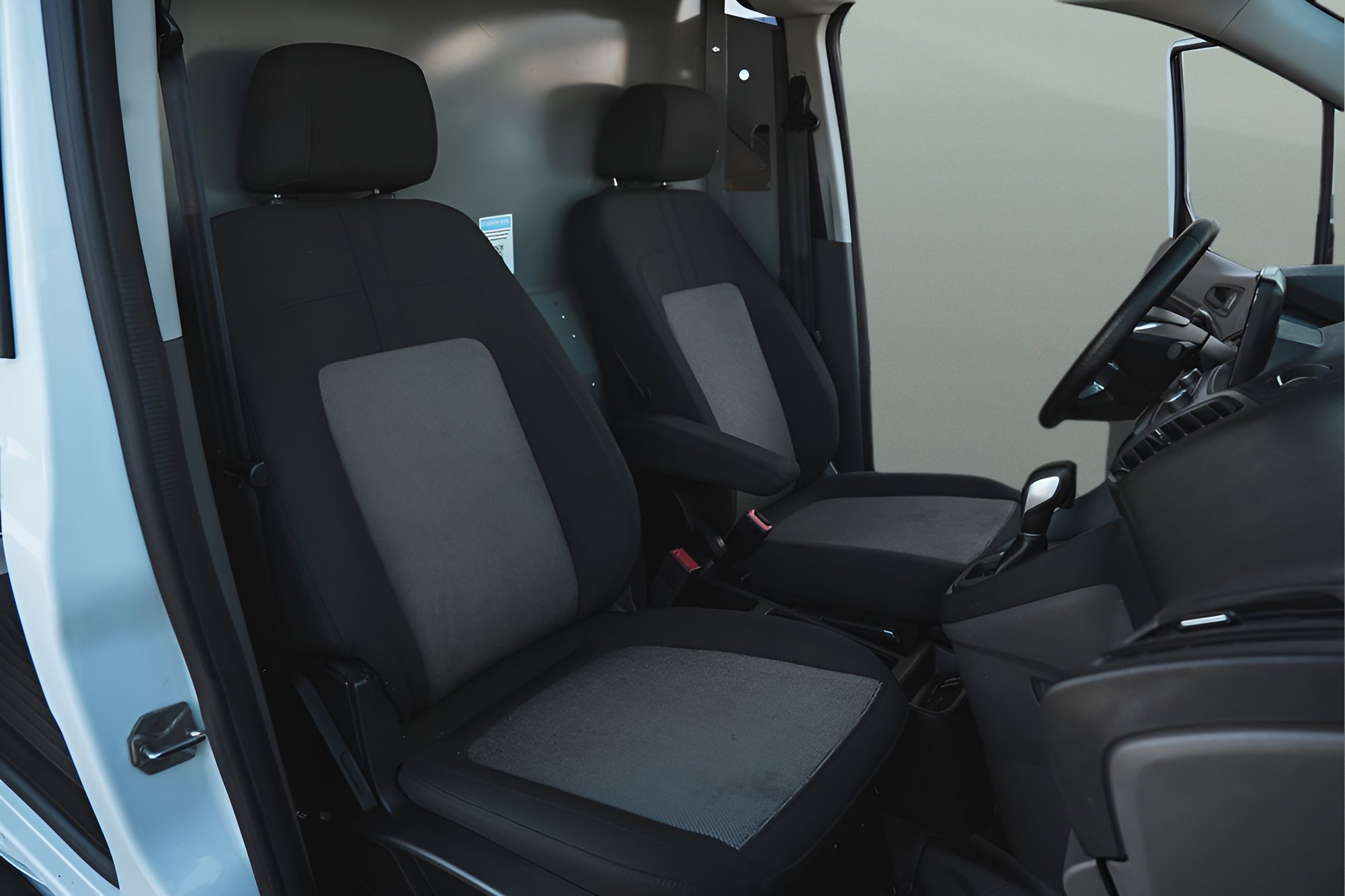 Used 2020 Ford Transit Connect XL image 16