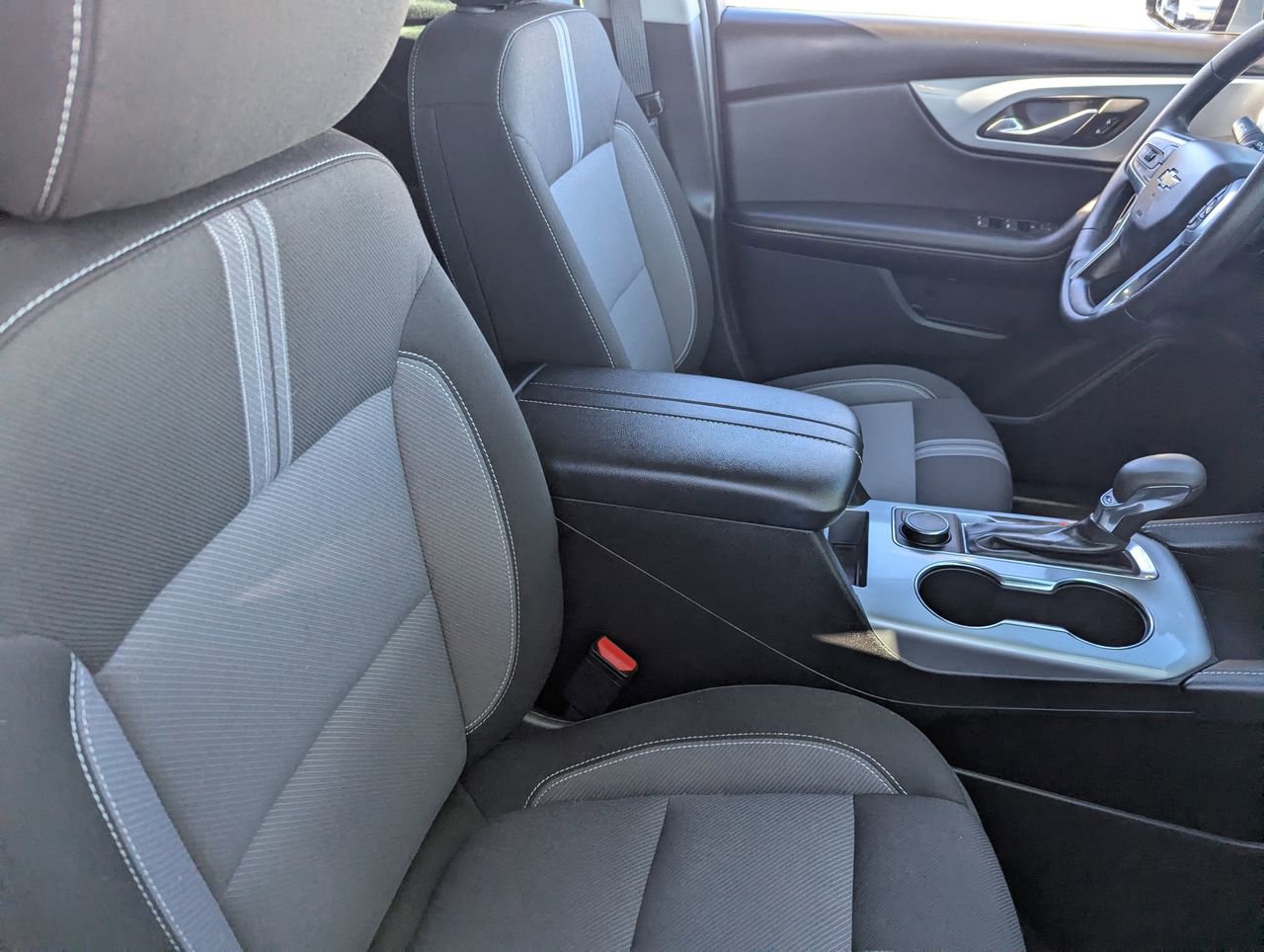 Used 2025 Chevrolet Blazer LT image 5