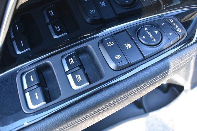 Certified 2022 Kia Niro EX image 18