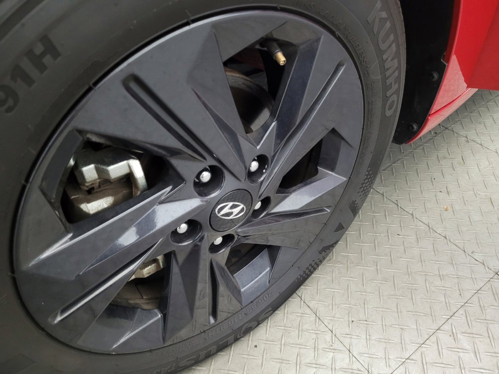 Used 2023 Hyundai Elantra SEL image 31