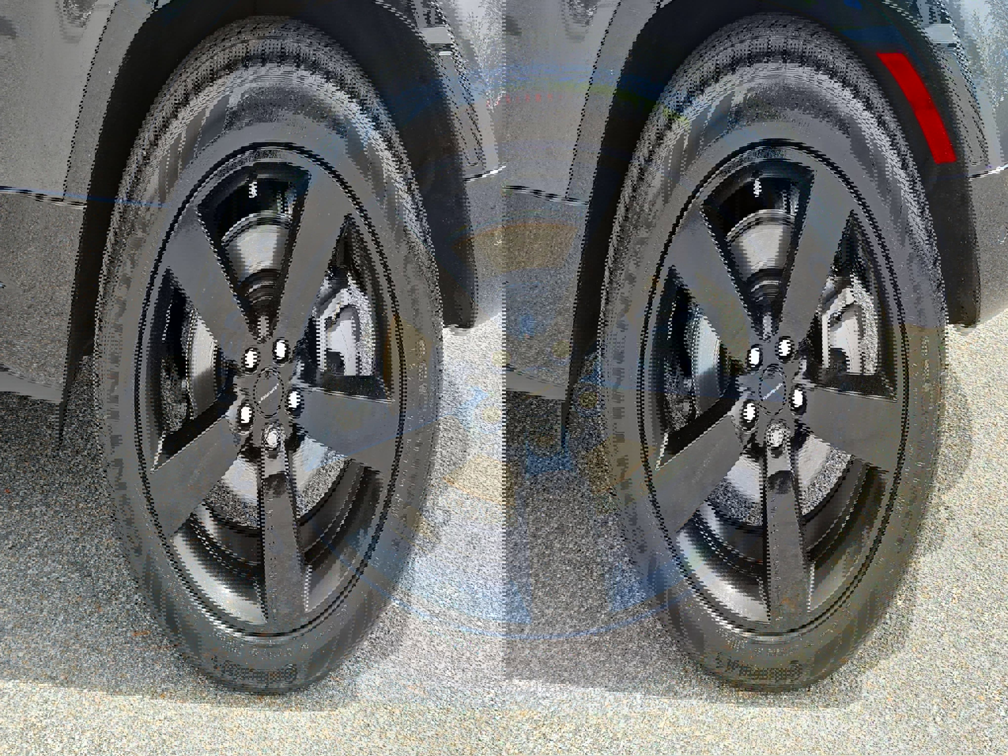 Used 2026 Land Rover Defender 110 X-Dynamic SE AWD/4WD image 32