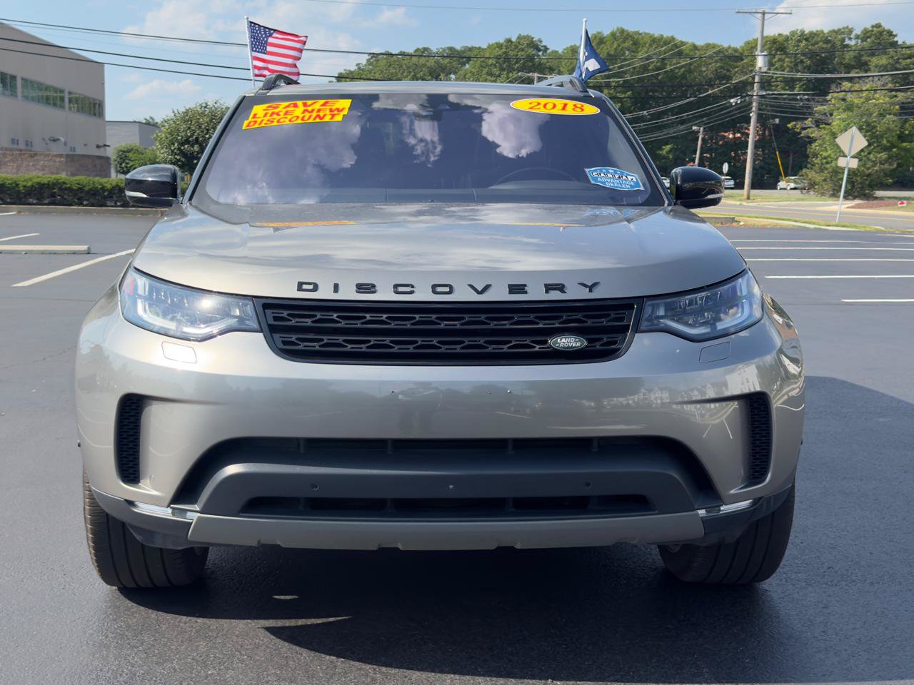 Used 2018 Land Rover Discovery HSE Luxury AWD/4WD image 2