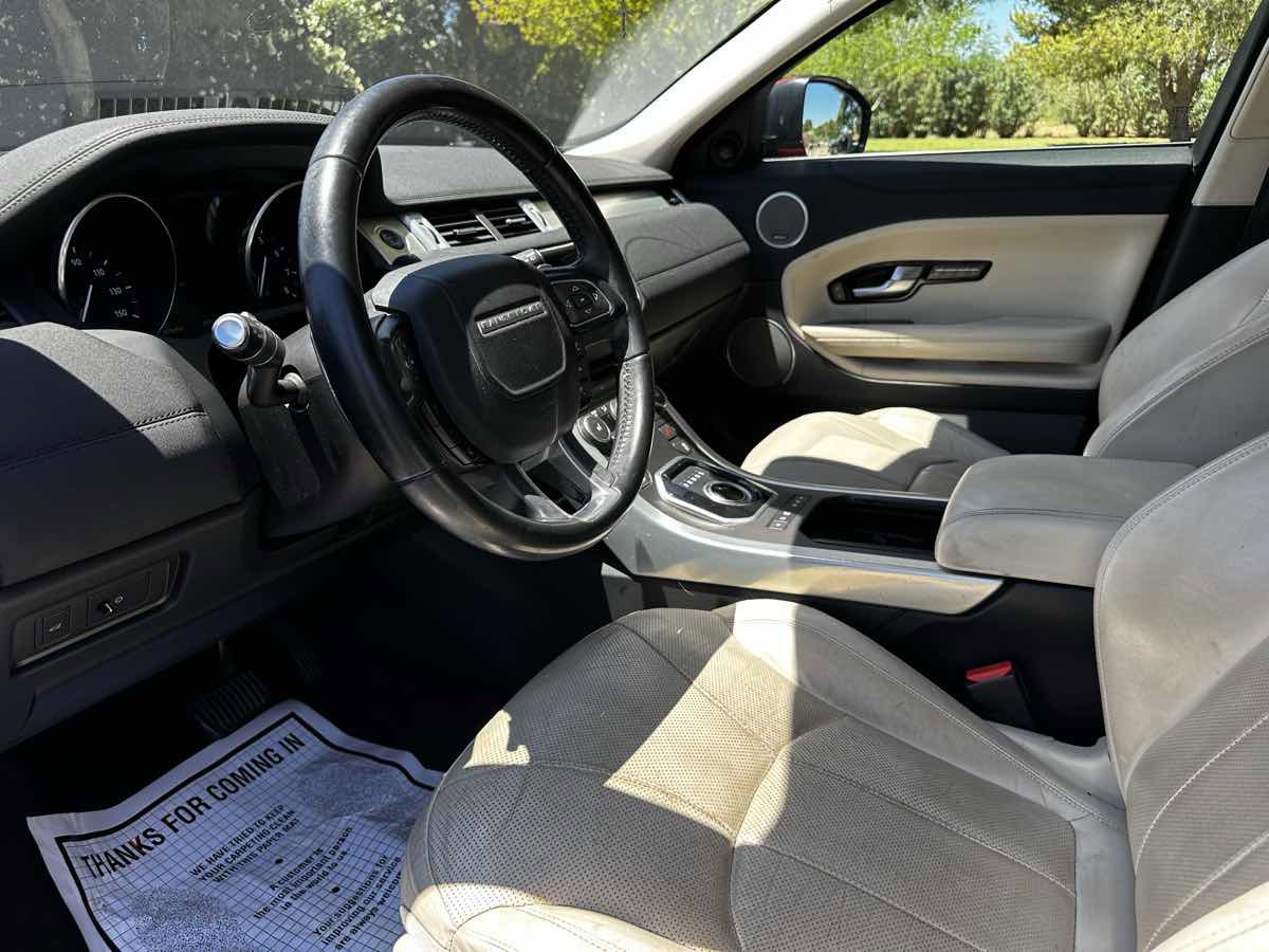 Used 2016 Land Rover Range Rover Evoque HSE image 13