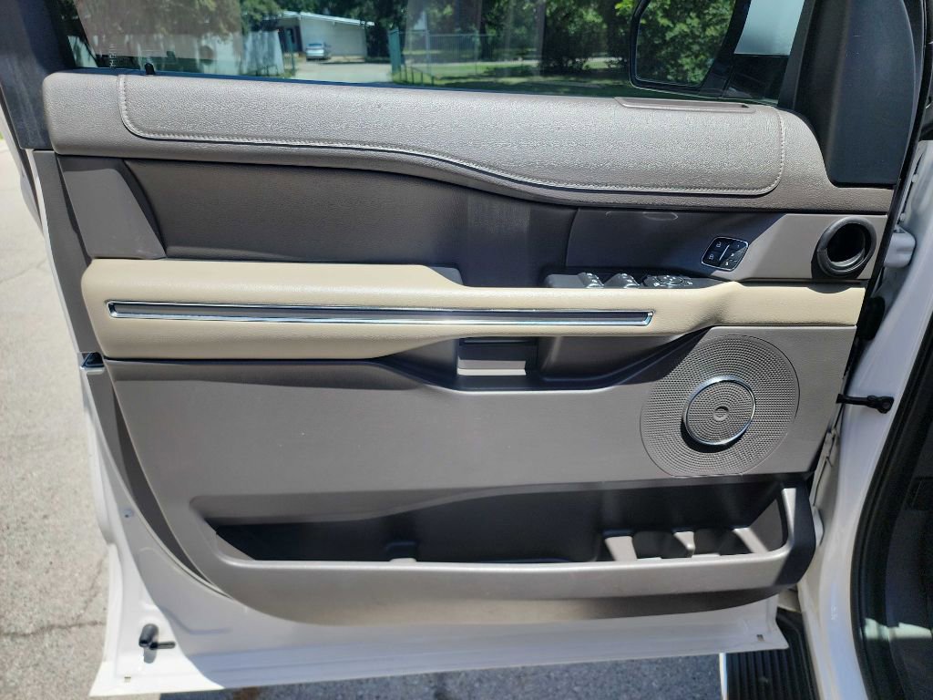 Used 2019 Ford Expedition XLT w/ Equipment Group 202A image 16