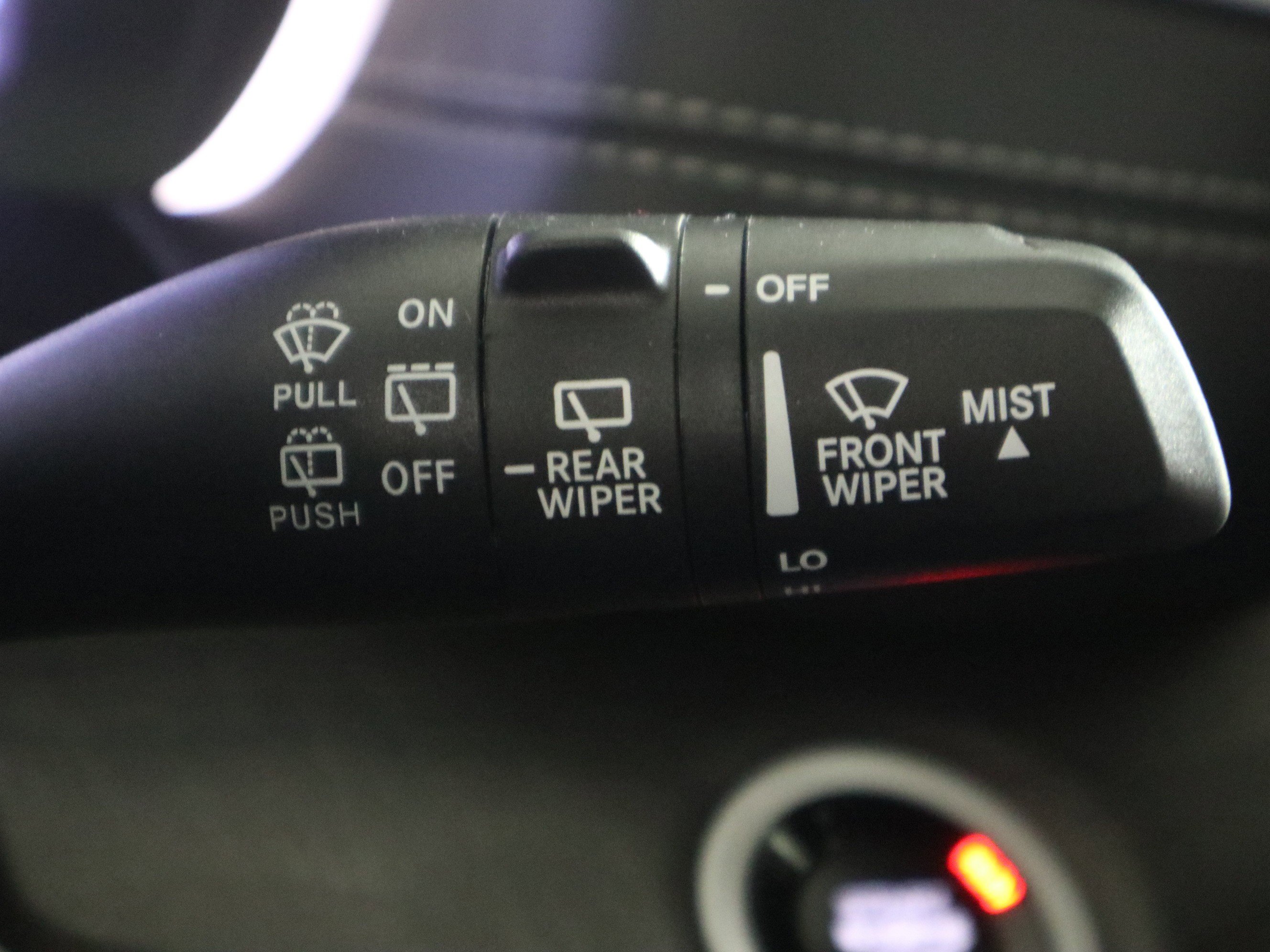 New 2025 Jeep Grand Cherokee Limited w/ Luxury Tech Group II image 31