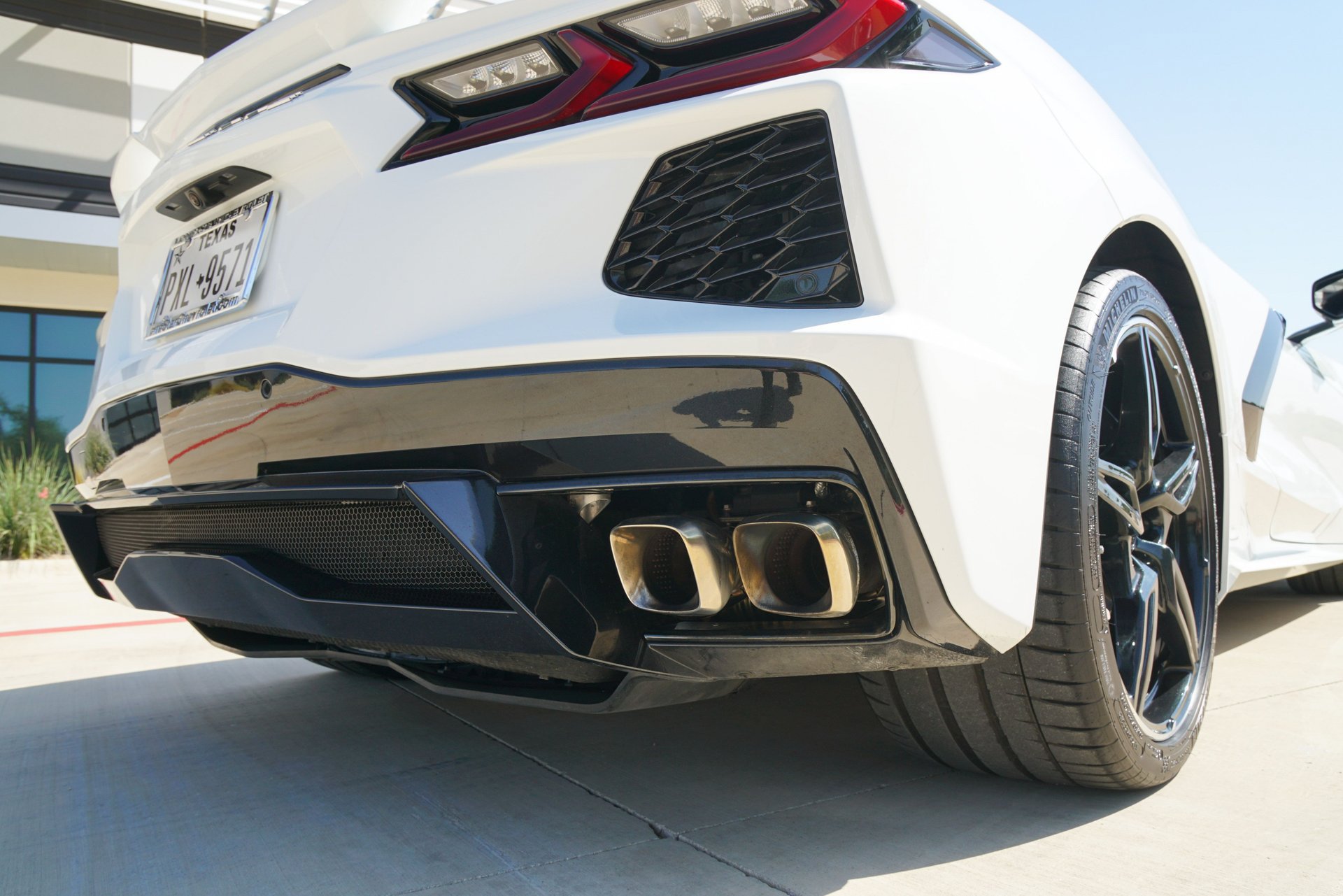 Used 2021 Chevrolet Corvette Stingray Preferred Cpe w/ Z51 Performance Package RWD image 11