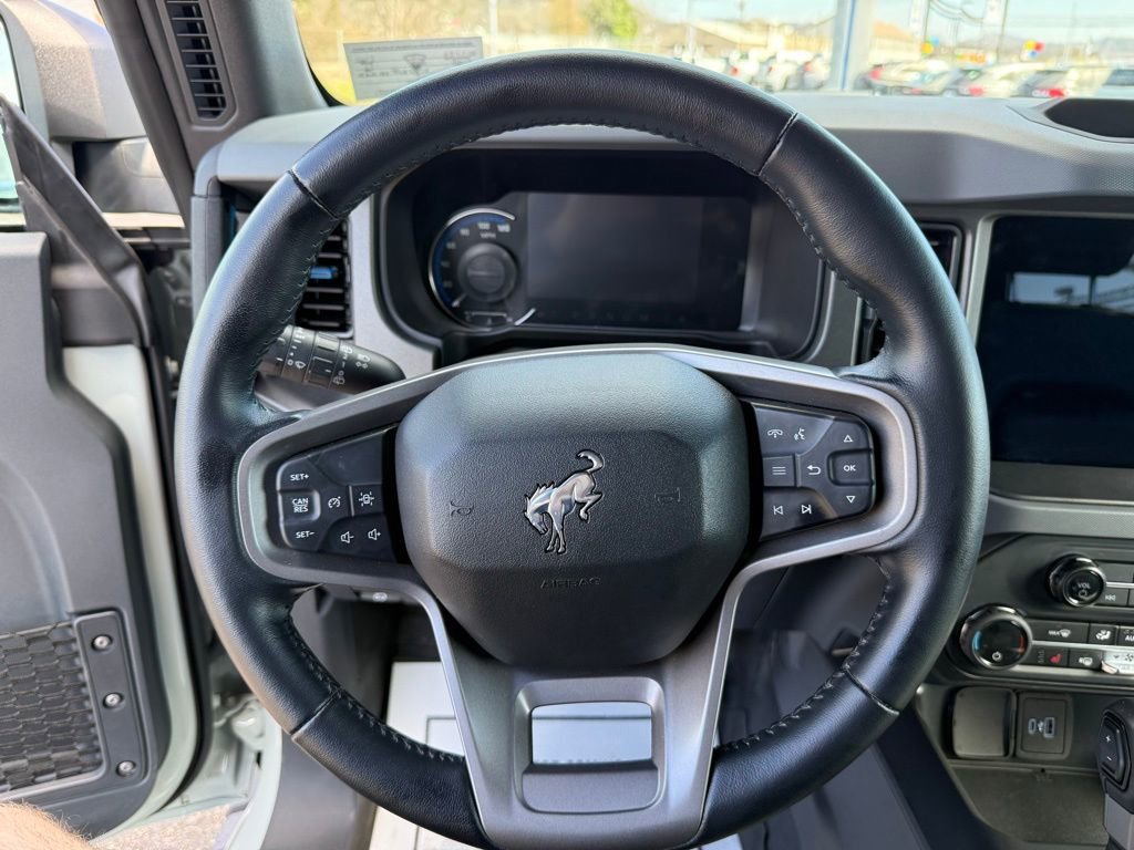 Used 2024 Ford Bronco Black Diamond image 14