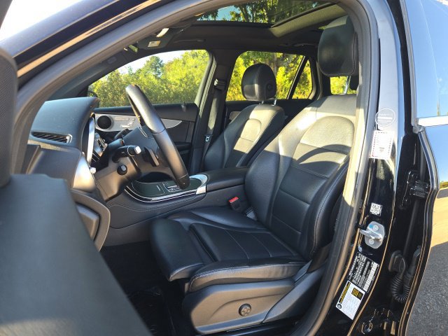 Used 2020 Mercedes-Benz GLC 300 4MATIC image 12