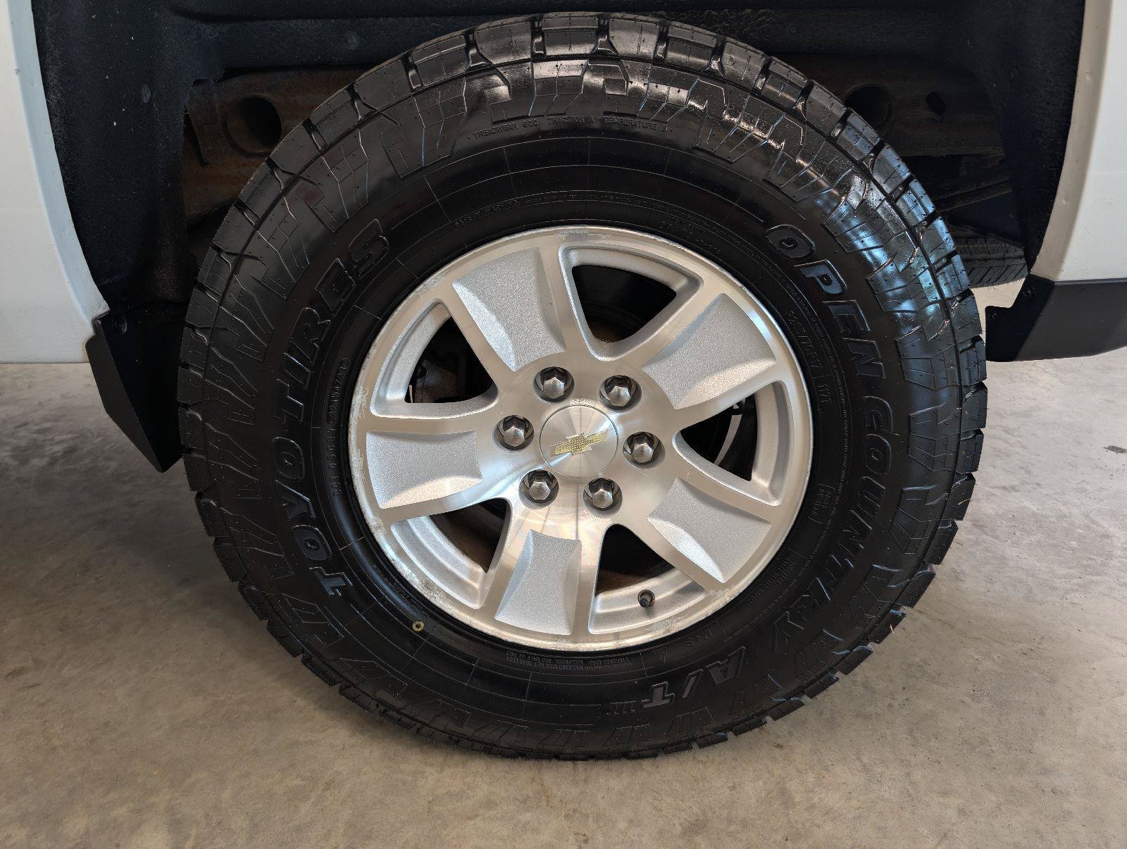 Used 2015 Chevrolet Silverado 1500 LT AWD/4WD image 46