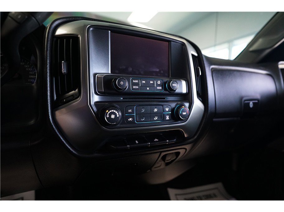 Used 2018 Chevrolet Silverado 1500 LT w/ LT Convenience Package image 17