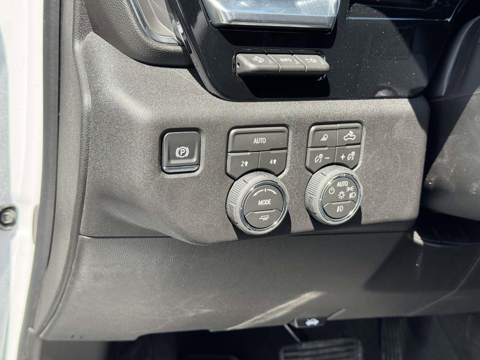 New 2026 Chevrolet Silverado 1500 LTZ w/ LTZ Premium Package image 16