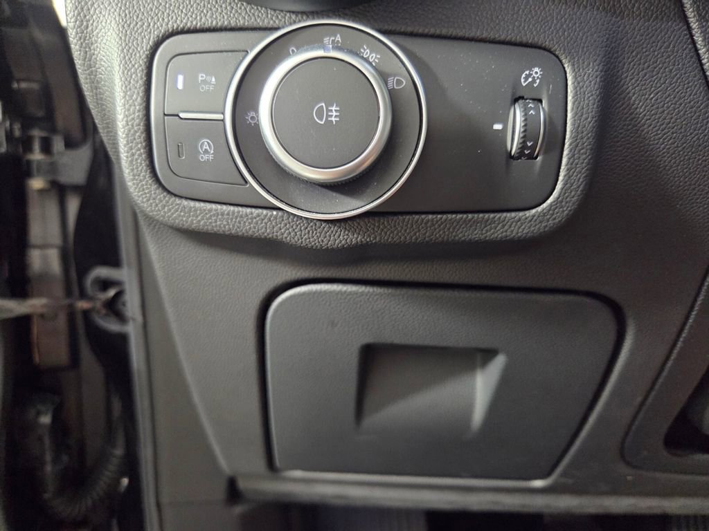Used 2020 Alfa Romeo Stelvio Ti w/ Active Blind Spot Package AWD/4WD image 19