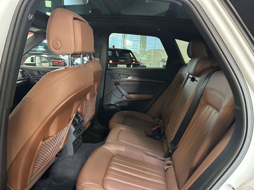 Used 2023 Audi Q5 2.0T Premium w/ Convenience Package AWD/4WD image 14