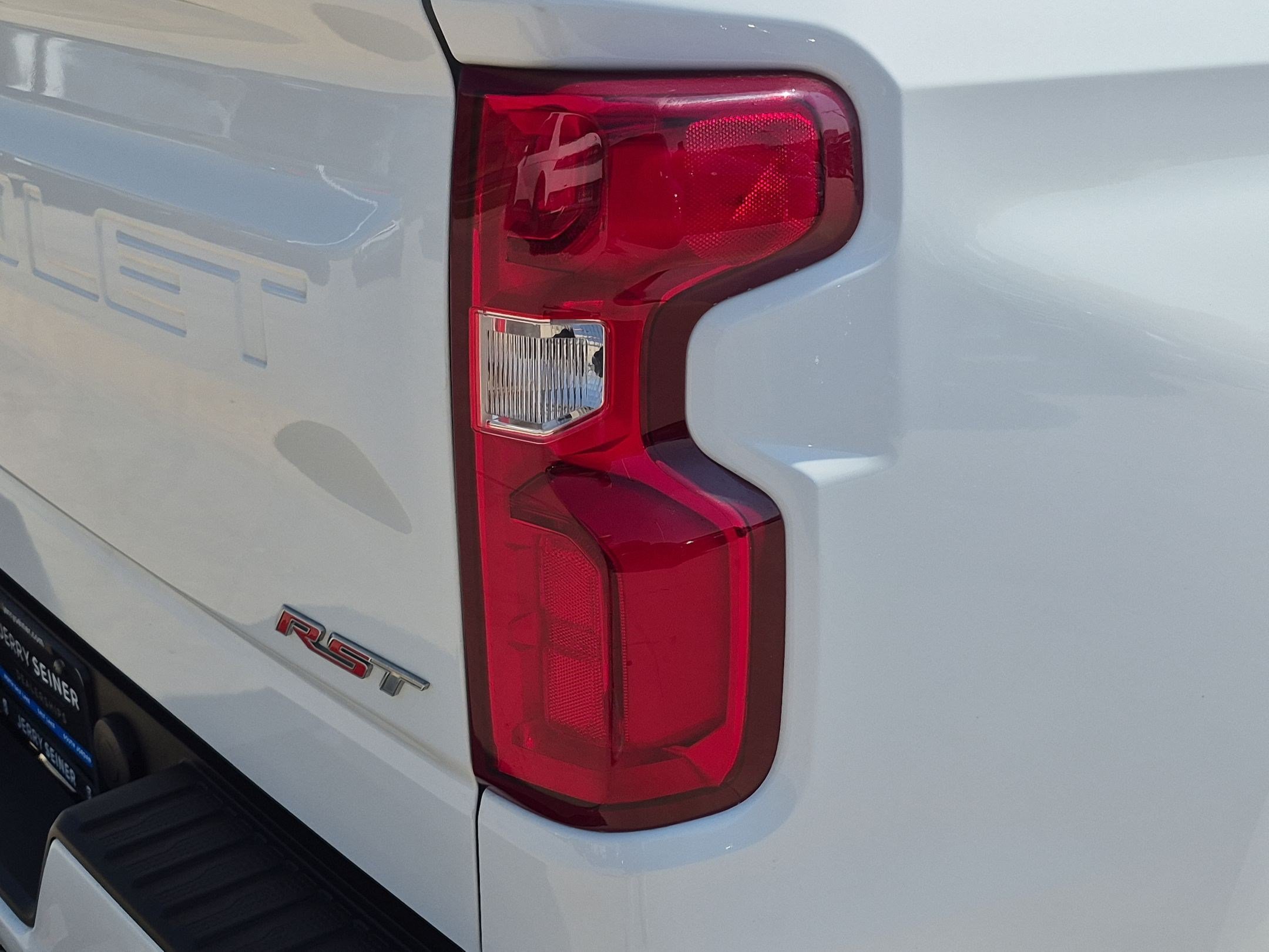 Used 2022 Chevrolet Silverado 1500 RST AWD/4WD image 12