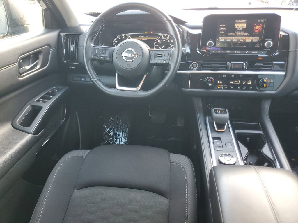 Used 2024 Nissan Pathfinder SV AWD/4WD image 14