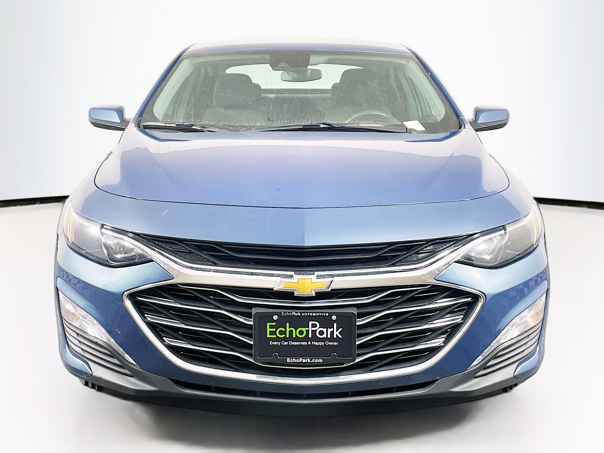 Used 2024 Chevrolet Malibu LT image 2