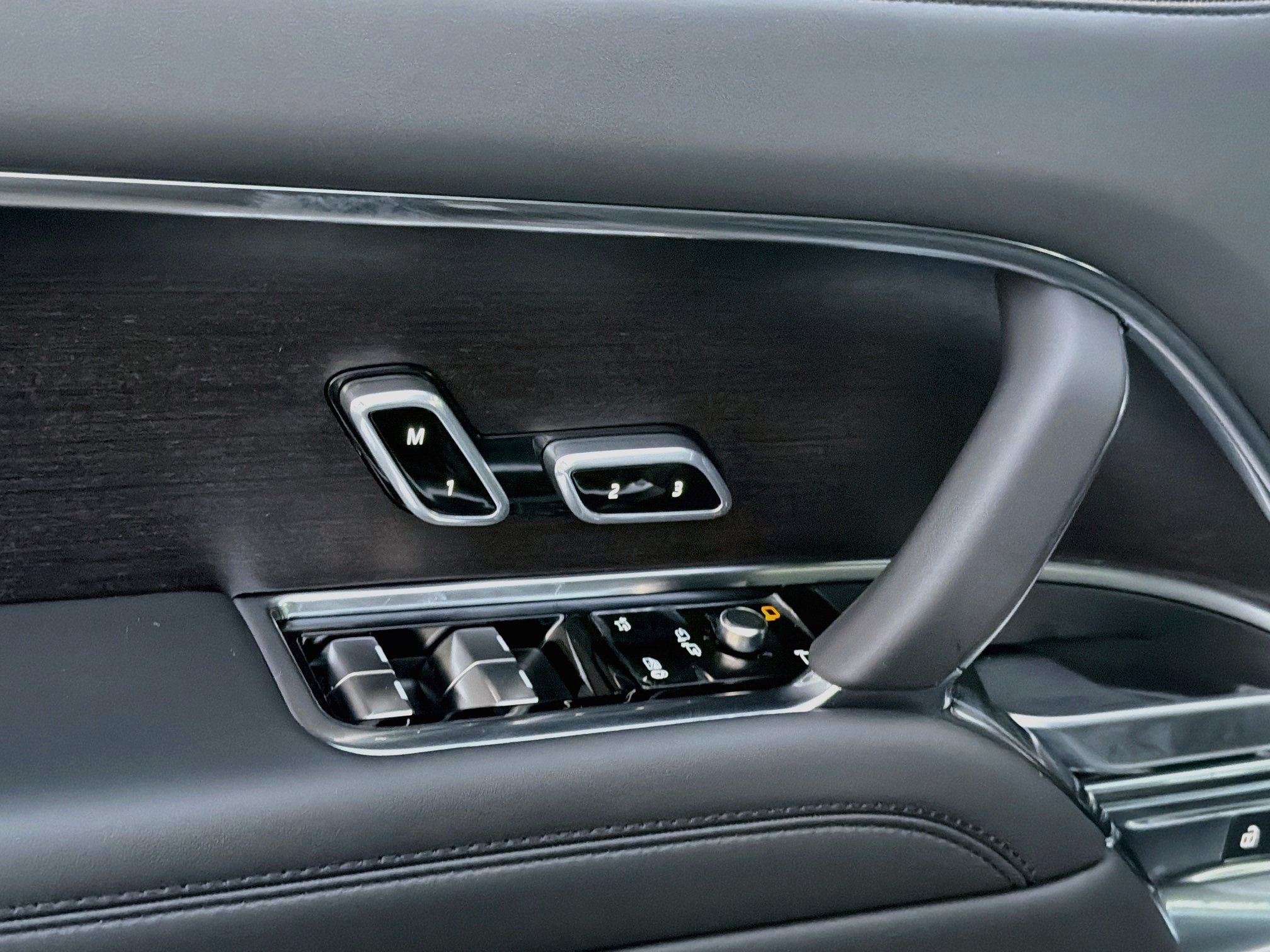 New 2027 Land Rover Range Rover SE AWD/4WD image 24