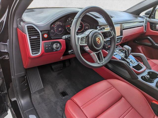 Used 2023 Porsche Cayenne Platinum Edition image 10