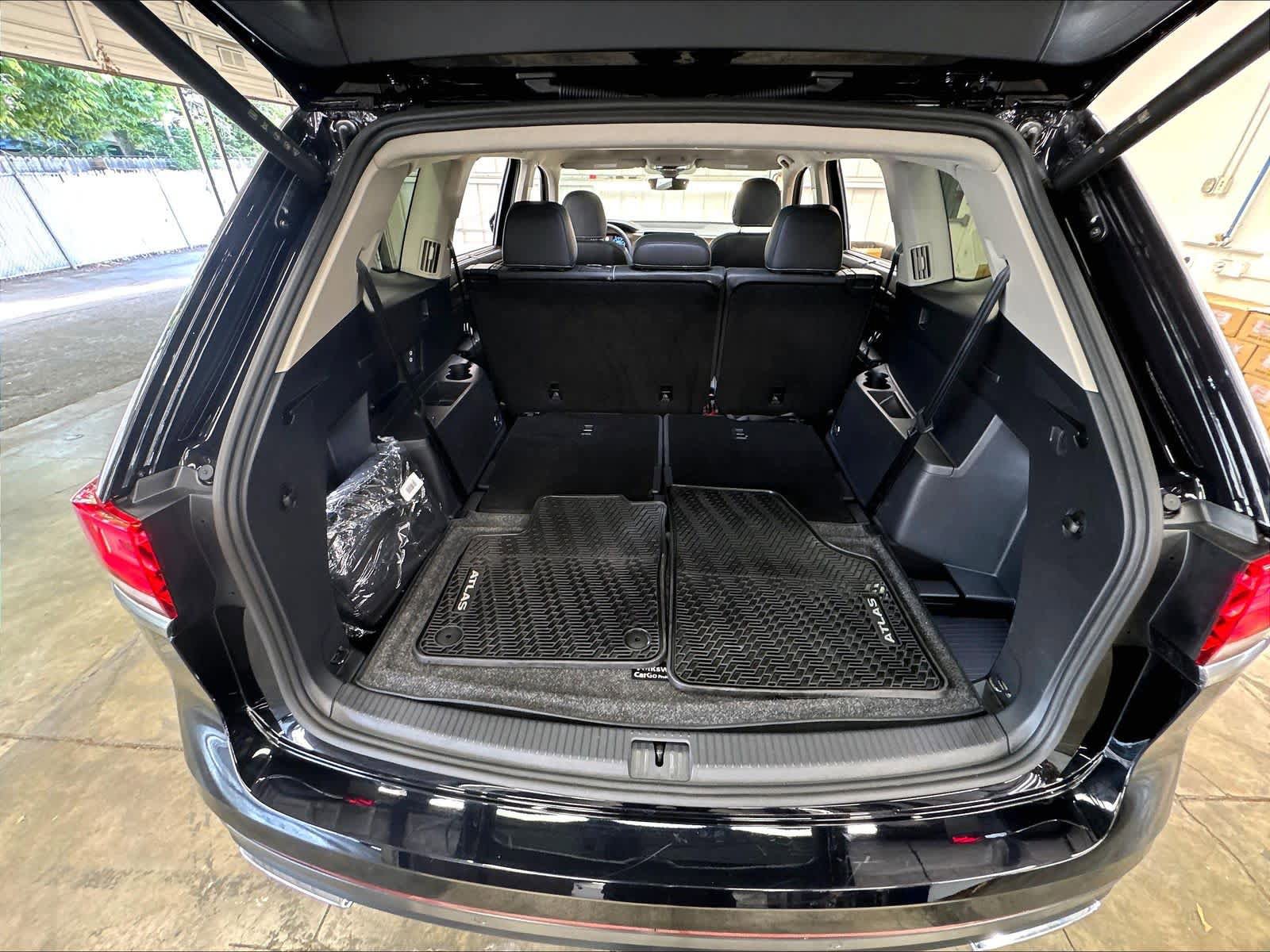 Certified 2026 Volkswagen Atlas SE w/ Panoramic Sunroof Package FWD image 29