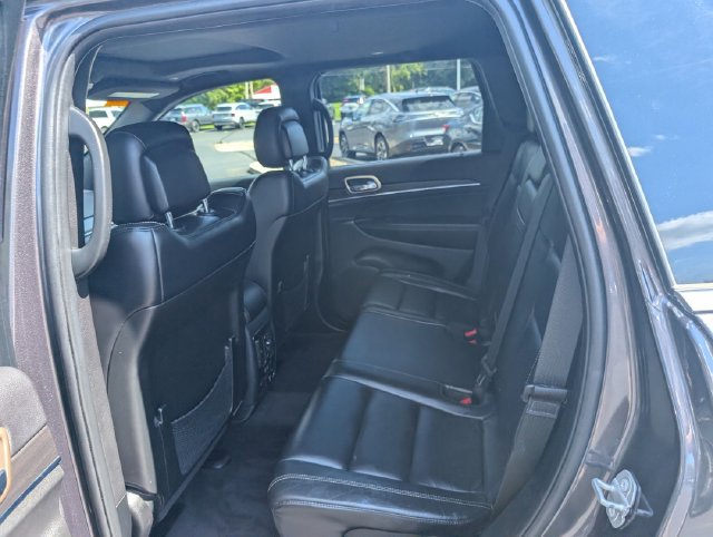Used 2017 Jeep Grand Cherokee Limited AWD/4WD image 9