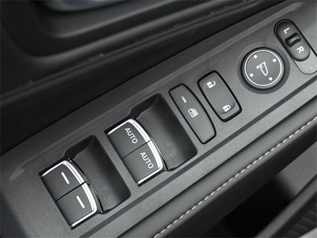 Used 2025 Honda Accord Sport image 13