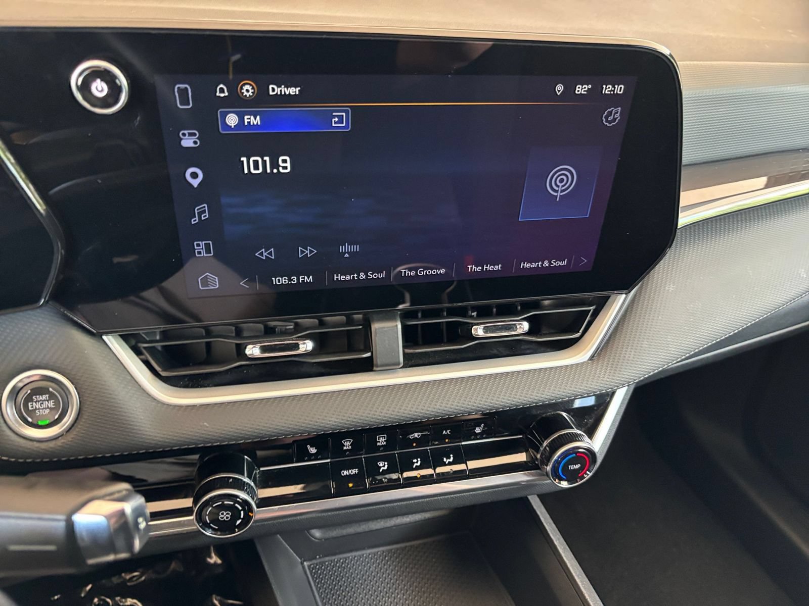 Used 2025 Chevrolet Equinox LT FWD image 18