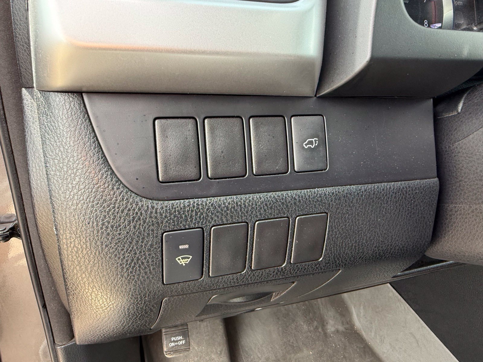 Used 2014 Toyota Highlander XLE AWD/4WD image 14