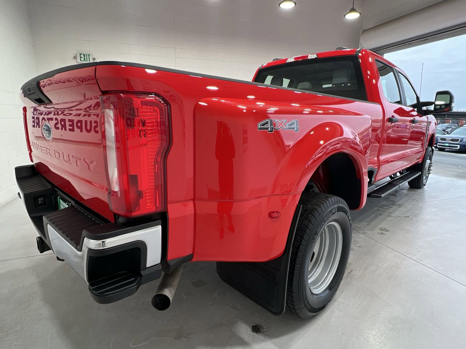 Used 2025 Ford F350 XL w/ XL Chrome Package image 8