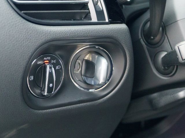 Certified 2025 Porsche Macan image 28