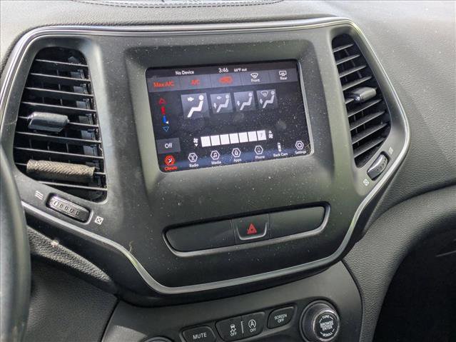 Used 2019 Jeep Cherokee Latitude Plus image 13