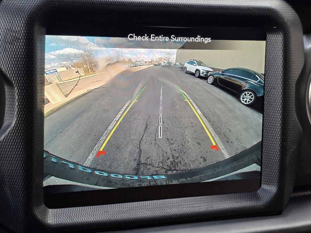 Used 2022 Jeep Wrangler Unlimited Rubicon 4xe image 30