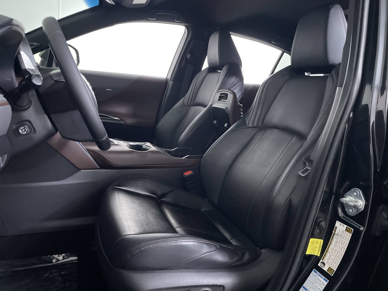 Used 2021 Toyota Venza Limited AWD/4WD image 12