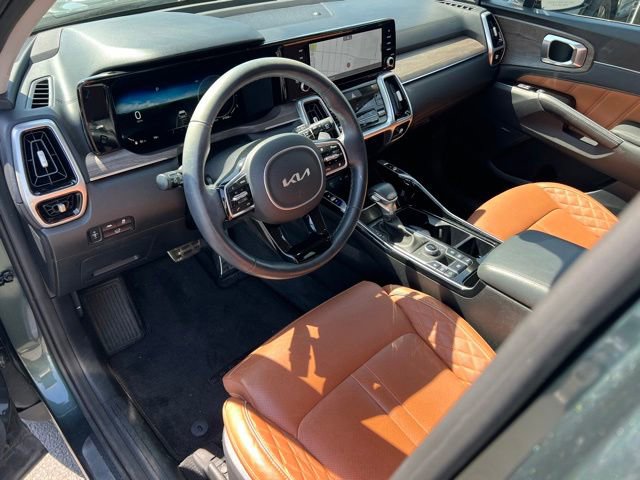 Certified 2022 Kia Sorento SX Prestige w/ Rust Color Package AWD/4WD image 13