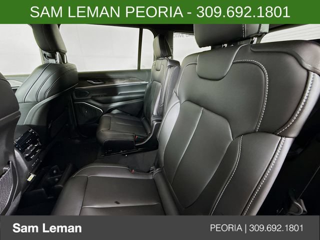 New 2026 Jeep Grand Cherokee L Limited w/ Limited Altitude Package AWD/4WD image 24